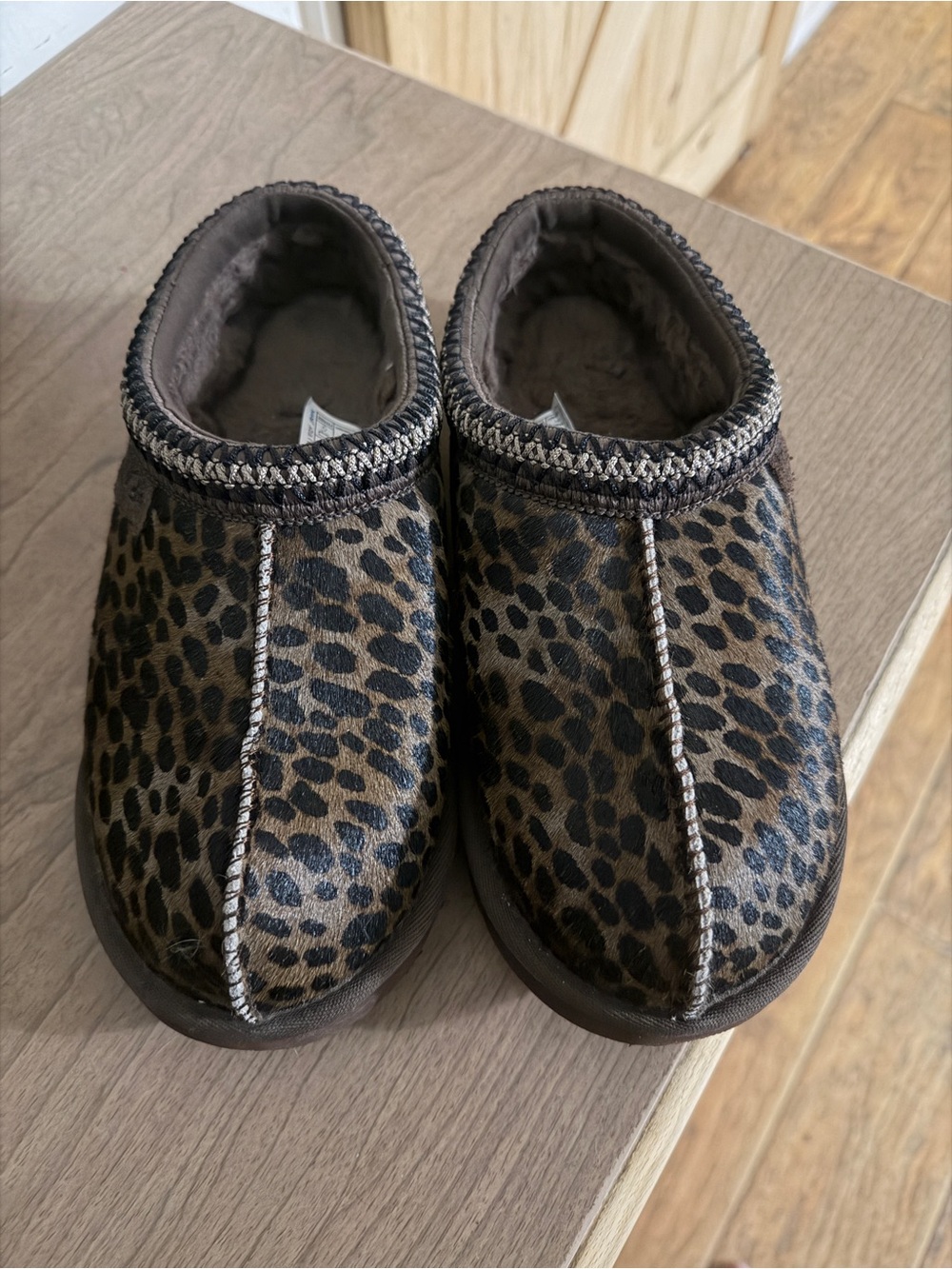 UGG Tasman Caspain Leopard